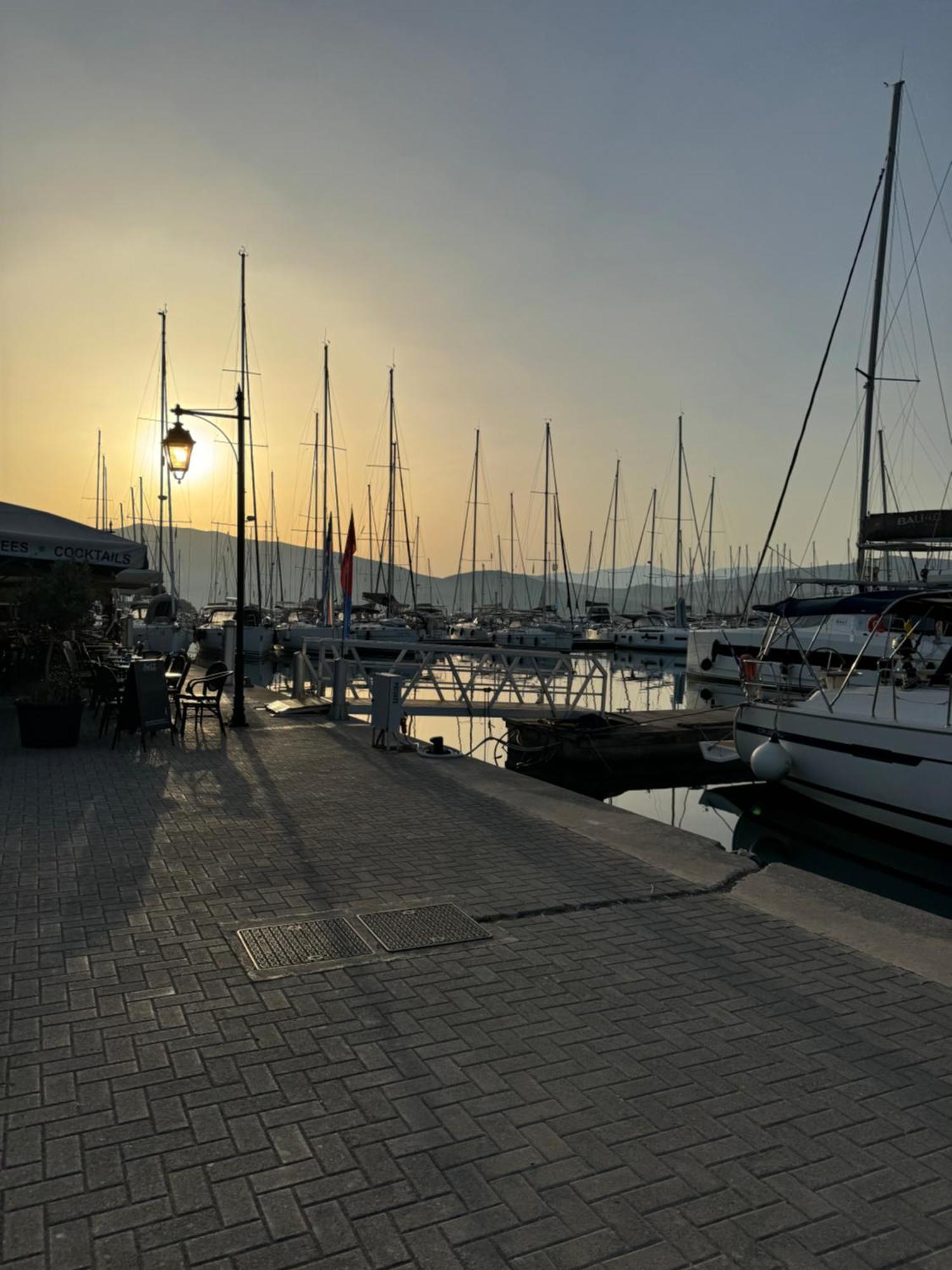 Traditional Lefkas Marina House Lefkada City Exterior photo